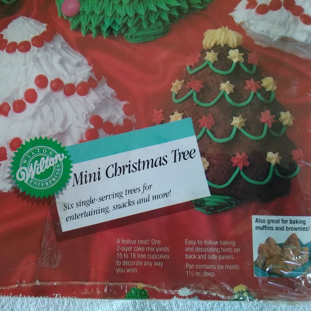 Wilton Mini Christmas Tree Baking Pan